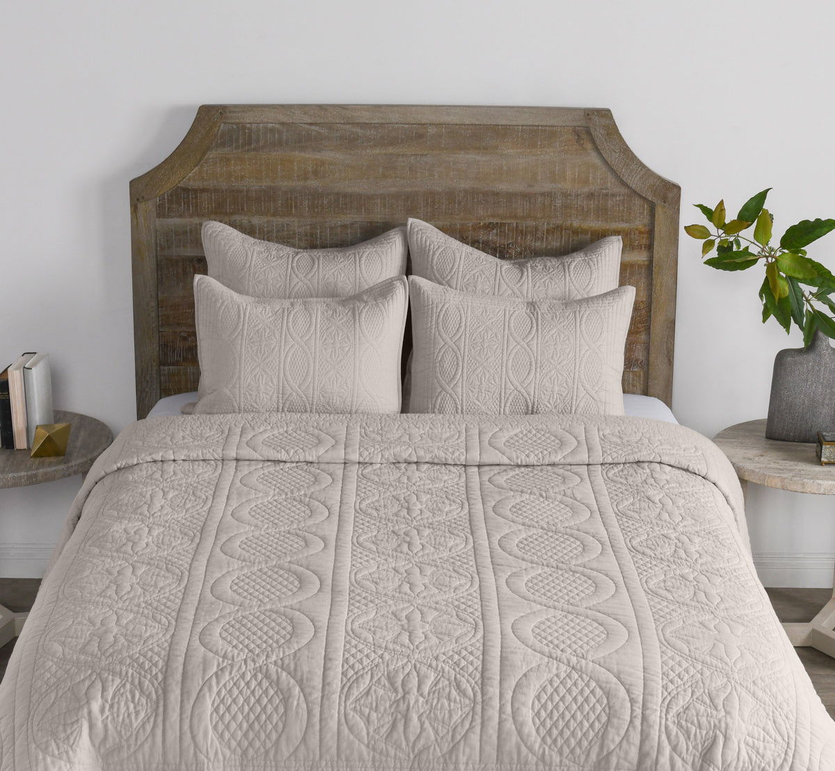 Anessa - Quilt Set