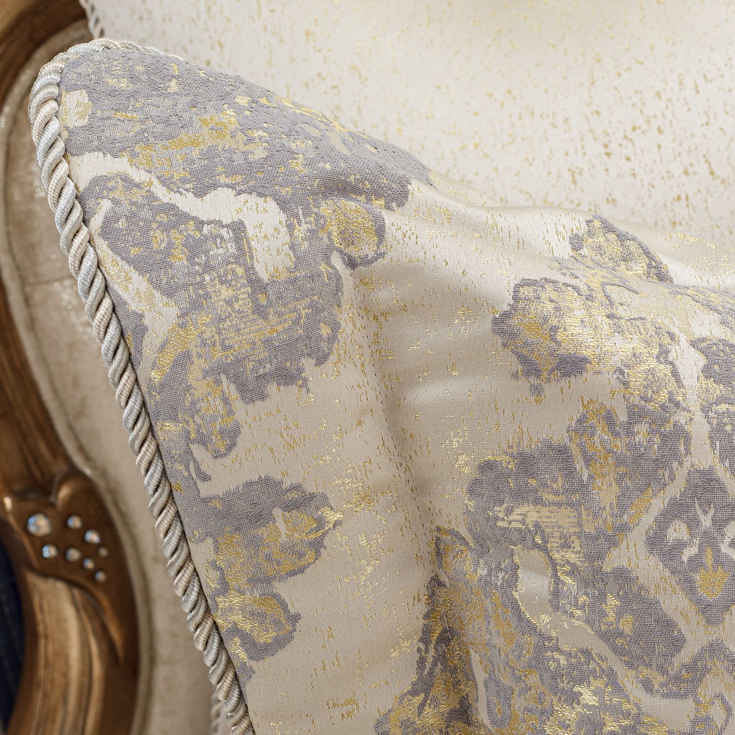 Bennett - 10-Piece King Comforter Set - Champagne