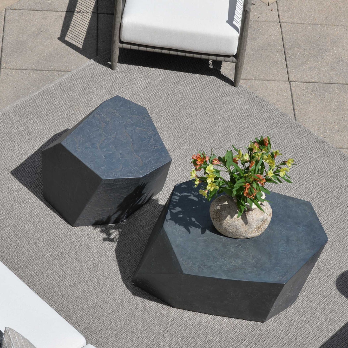 Parra - Outdoor Table