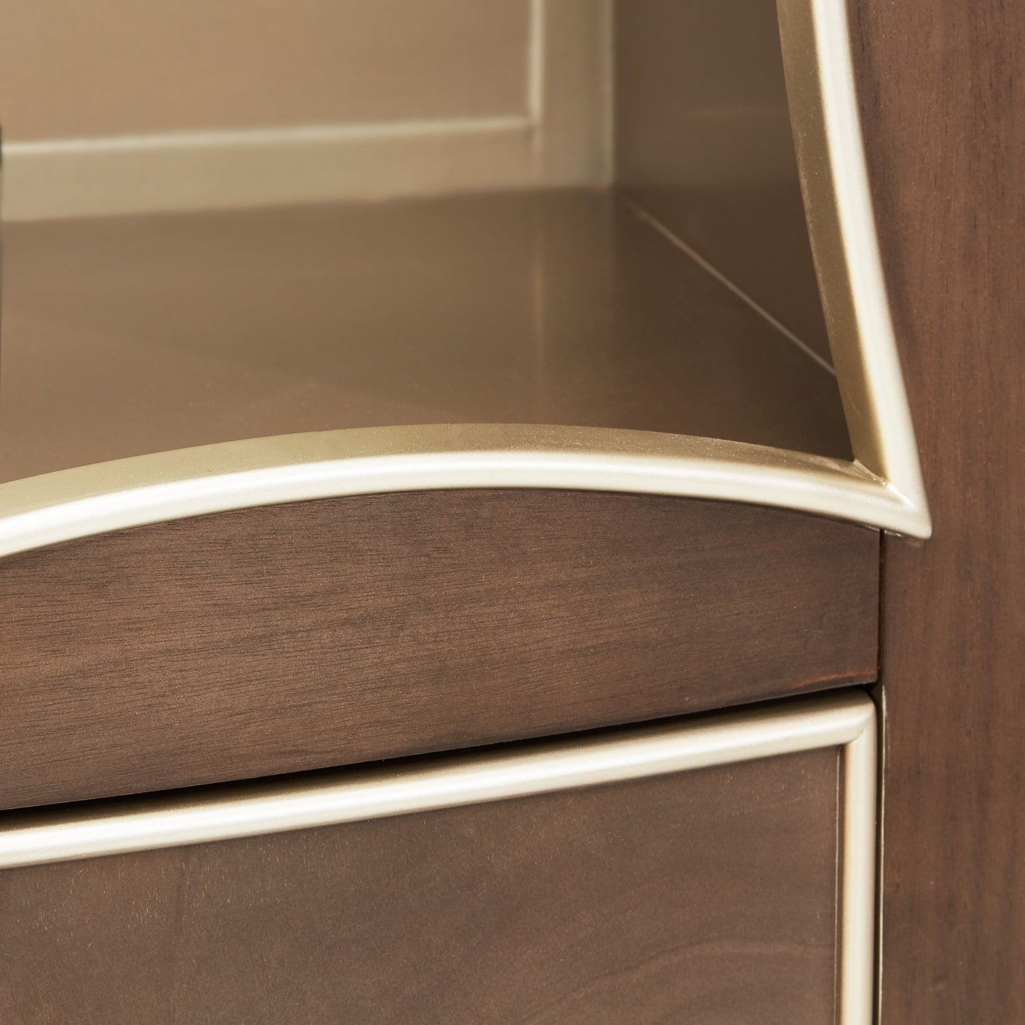 Villa Cherie - Bookcase