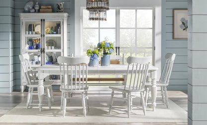 Vintage Market - Friendship Table - Picket Fence