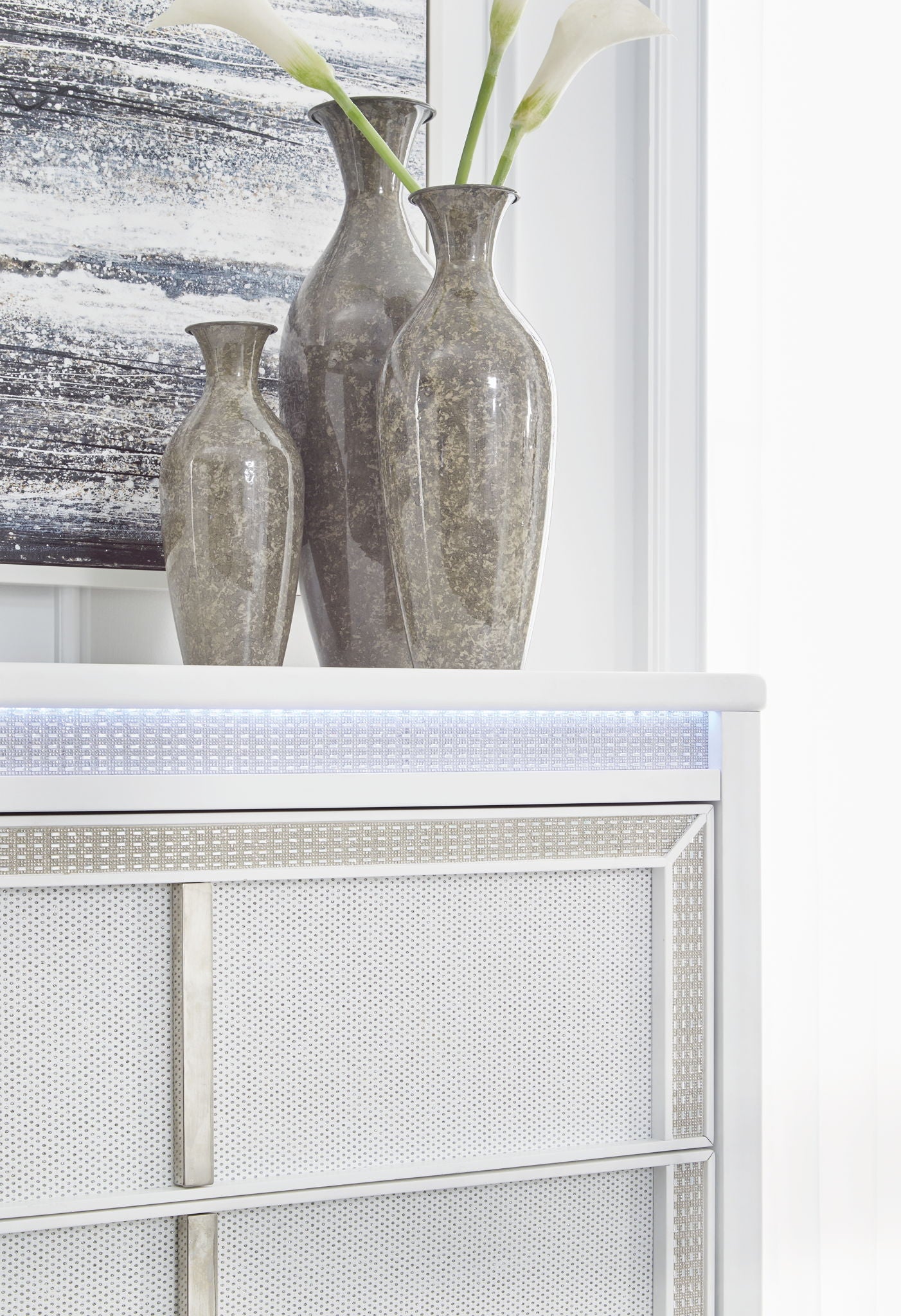 Chalanna - Five Drawer Chest - White